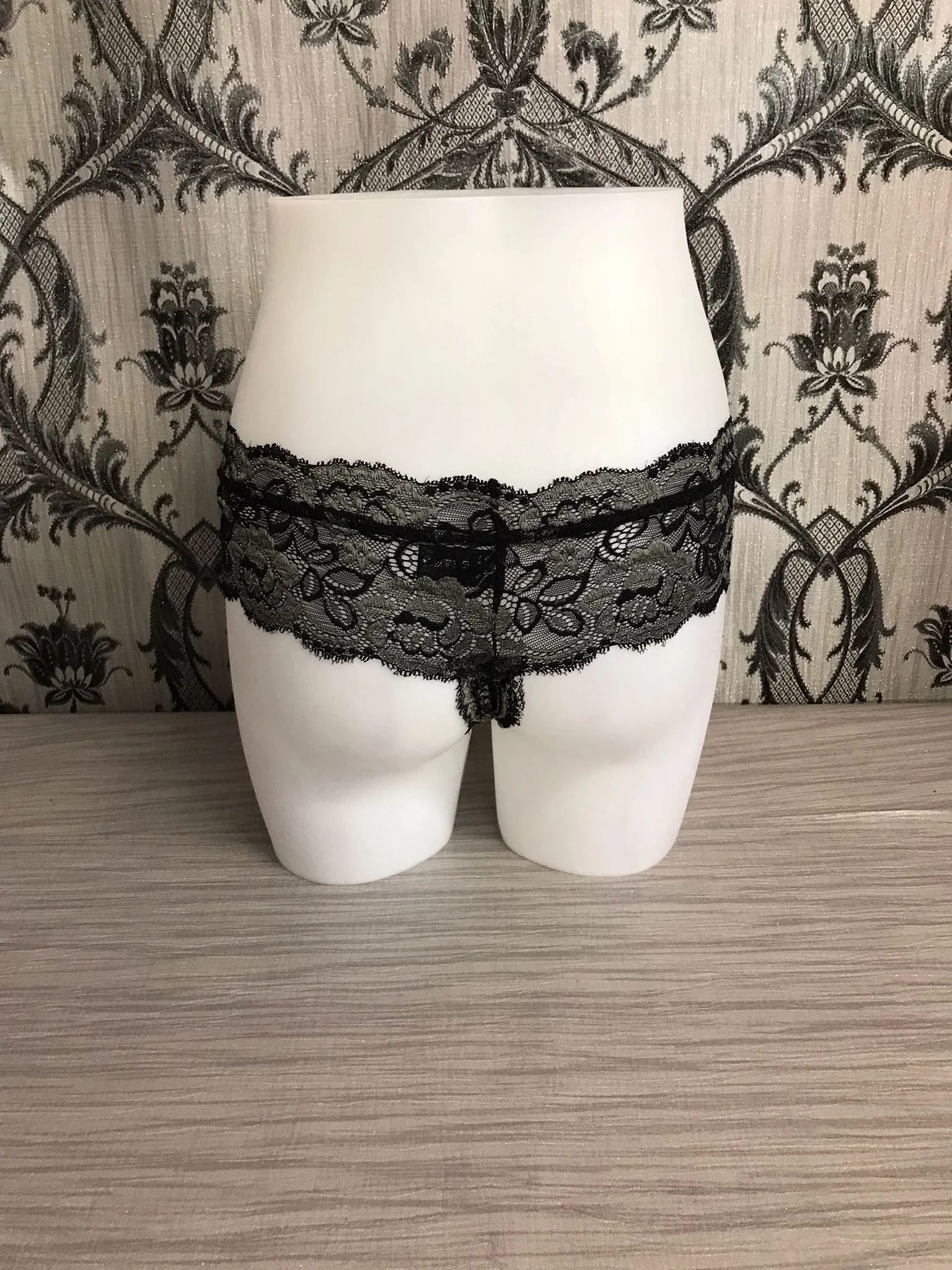 156314-BLK Just A Pretty Lace Hipster - Image 2
