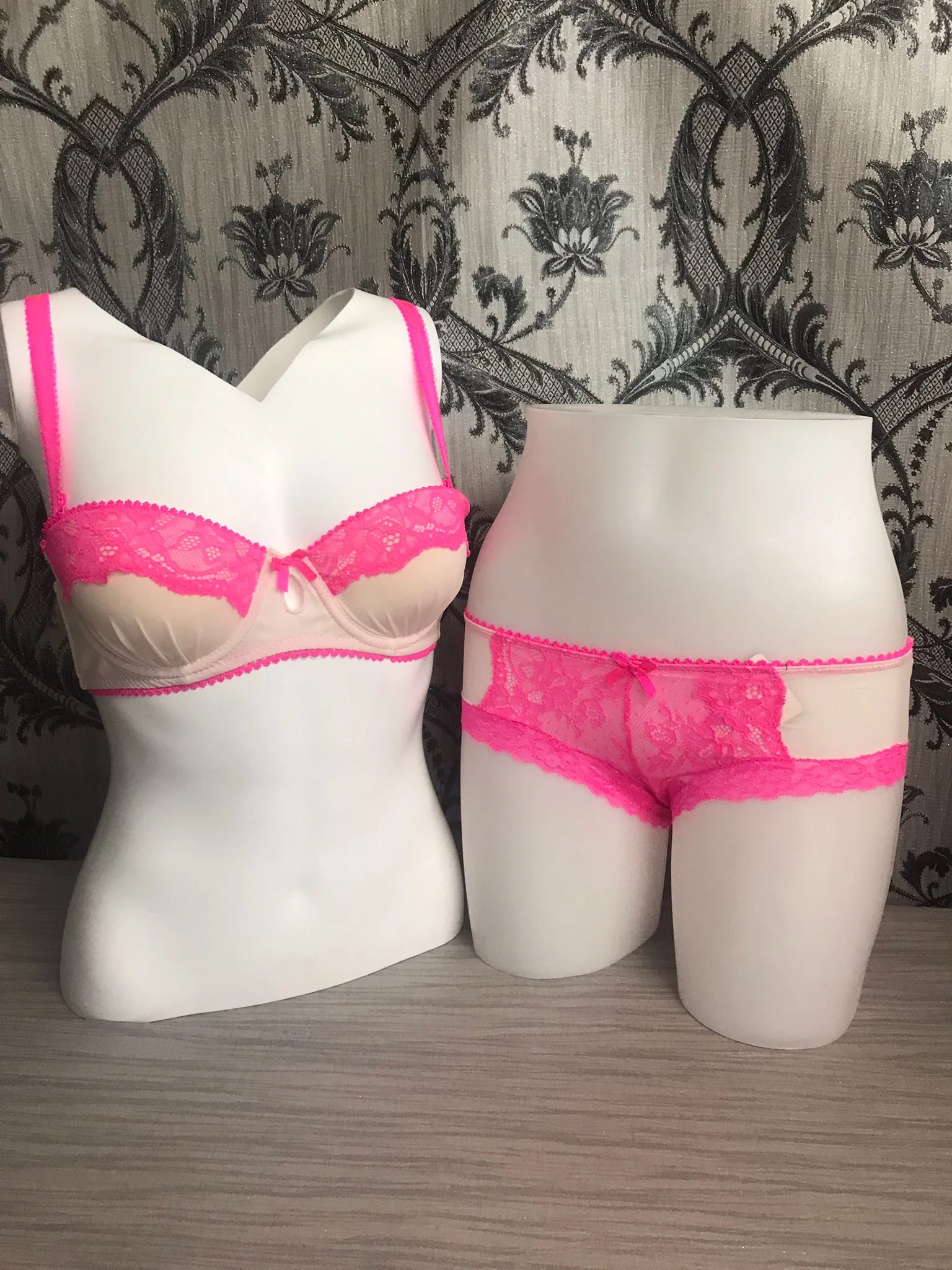 B24529-