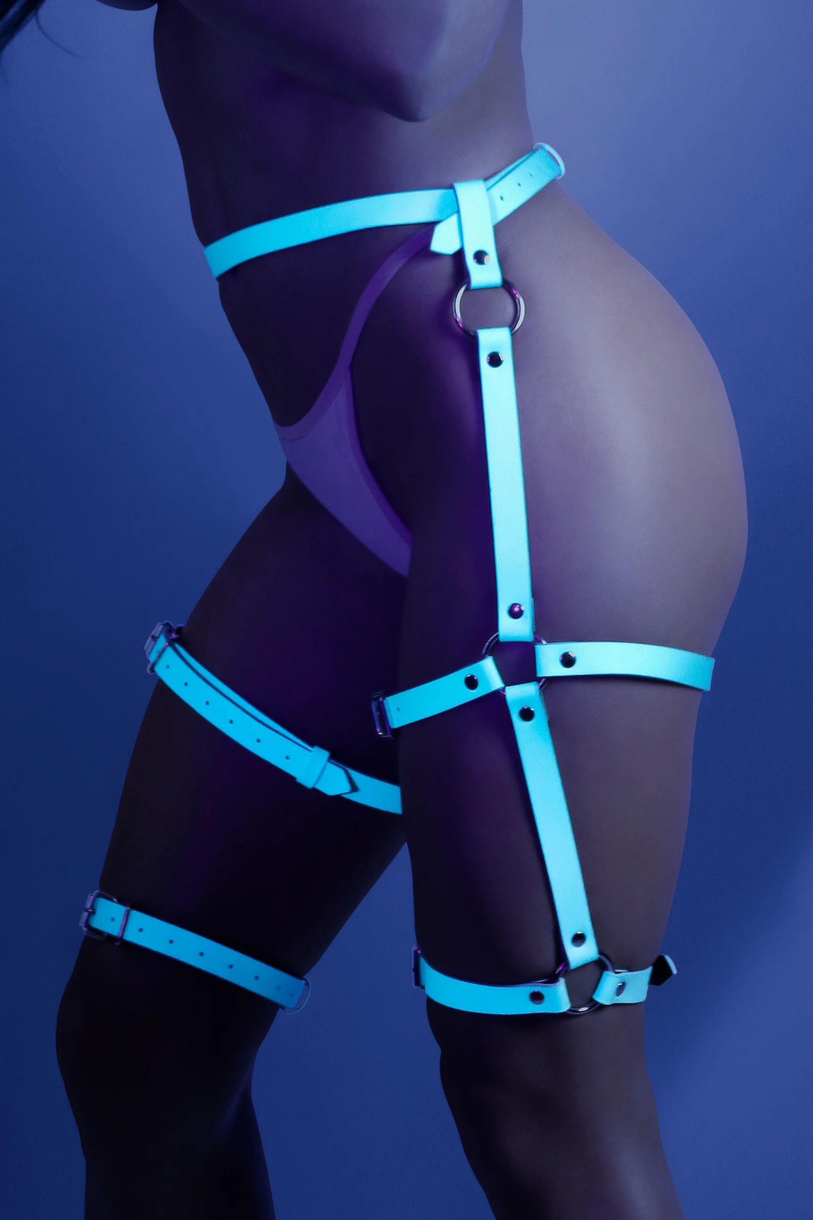 FL-GL2115 Fantasy Lingerie Buckle Up Harness Leg Garter - Image 2