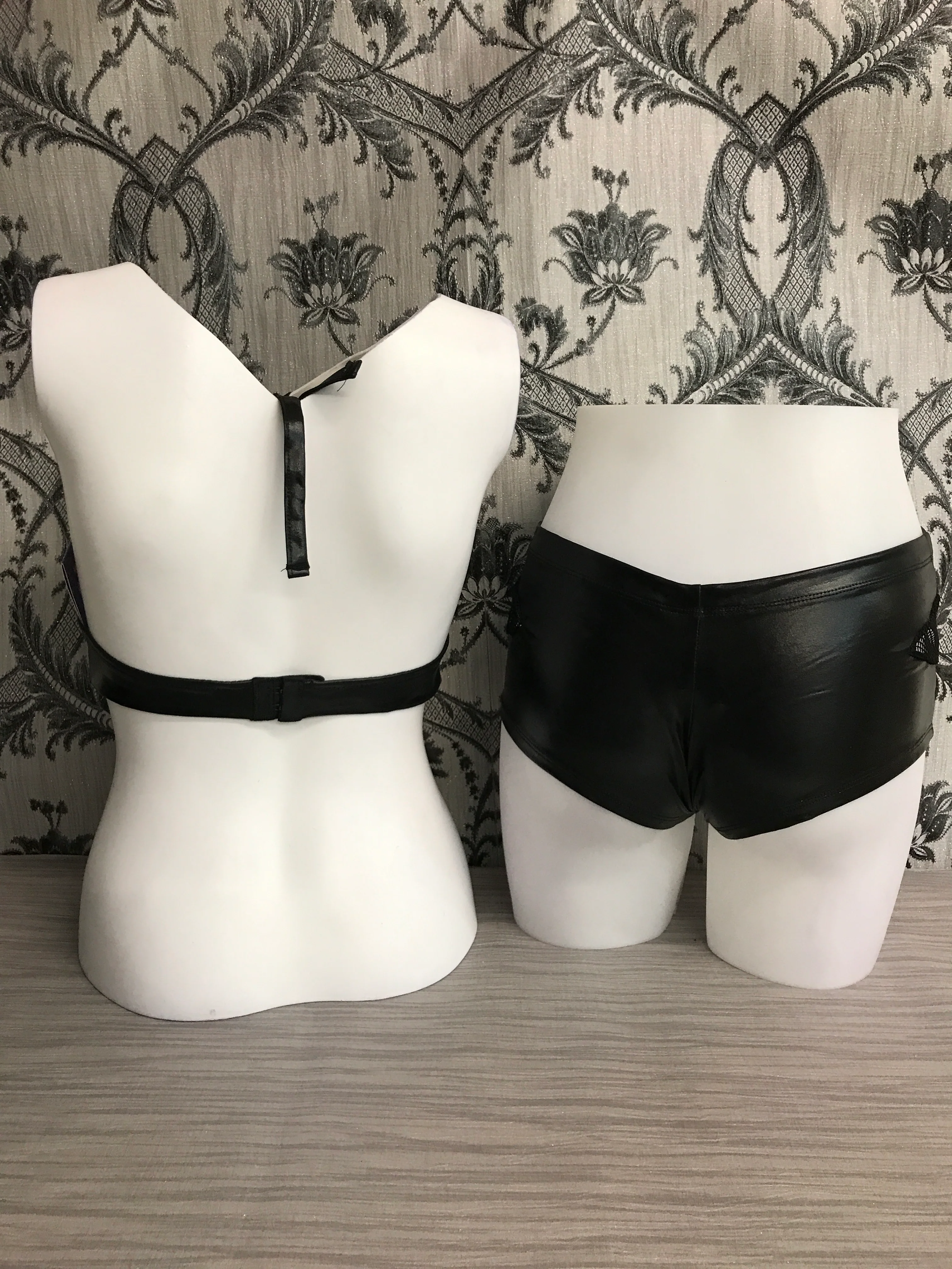 RV-OW813-BLK Hotpants Lingerie Set - Image 2